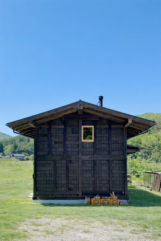 板倉を移築した住宅兼店舗