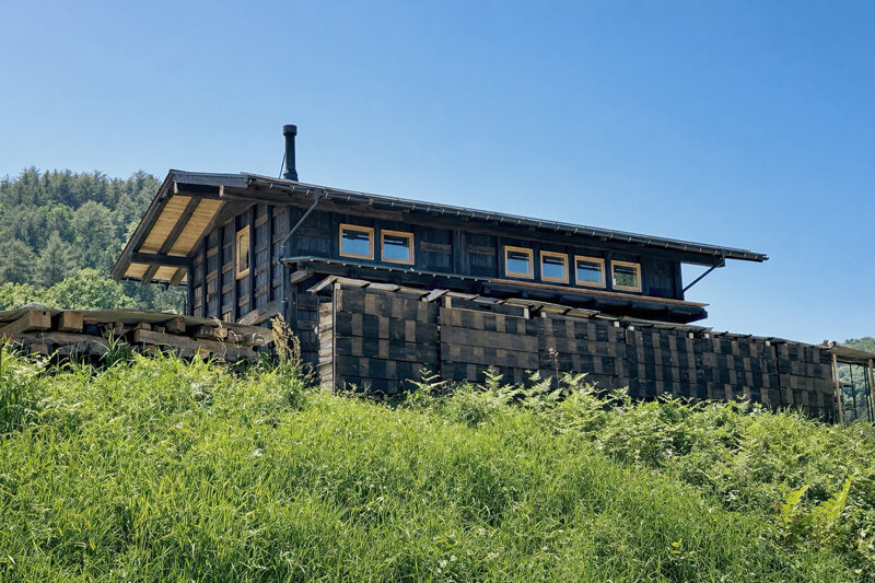 板倉を移築した住宅兼店舗