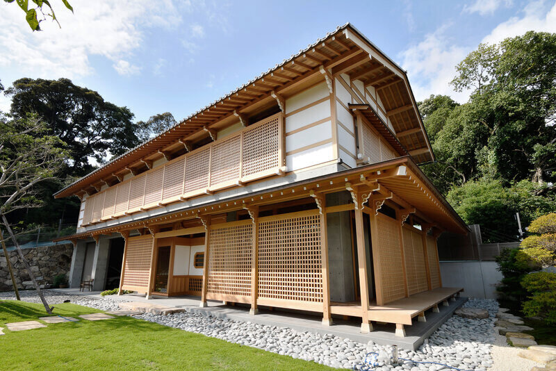 飛騨の伝統意匠を取り入れた邸宅